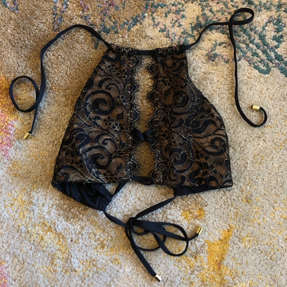 NWOT Beach Bunny lace halter top